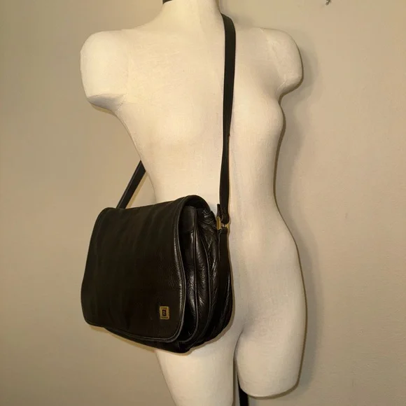 Pierre Balmain Black Leather Shoulder Crossbody Messenger Bag - Picture 8 of 16